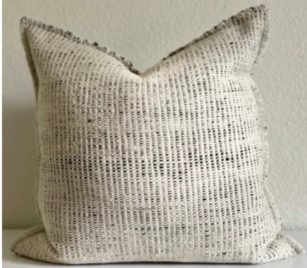 Treko PILLOWS MAKUN PILLOW DOTS WHITE | 20 X 20