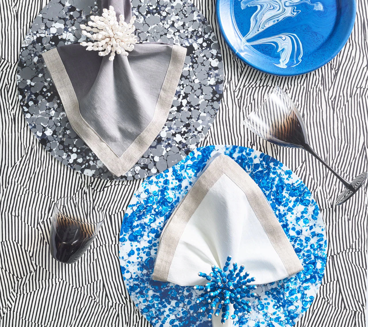 Kim Seybert SPLASH PLACEMAT BLACK & GREY