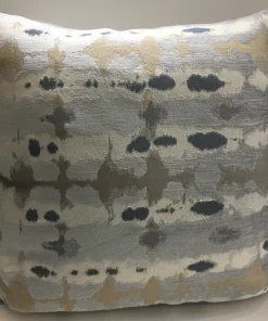 Decor Fifty-Five PILLOWS LOKE BLUE TOPAZ PILLOW| 22 X 22