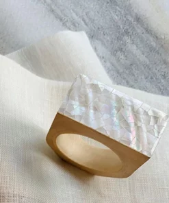 Bodrum CRACKED SHELL NAPKIN RING SET OF 4 THE TABLE