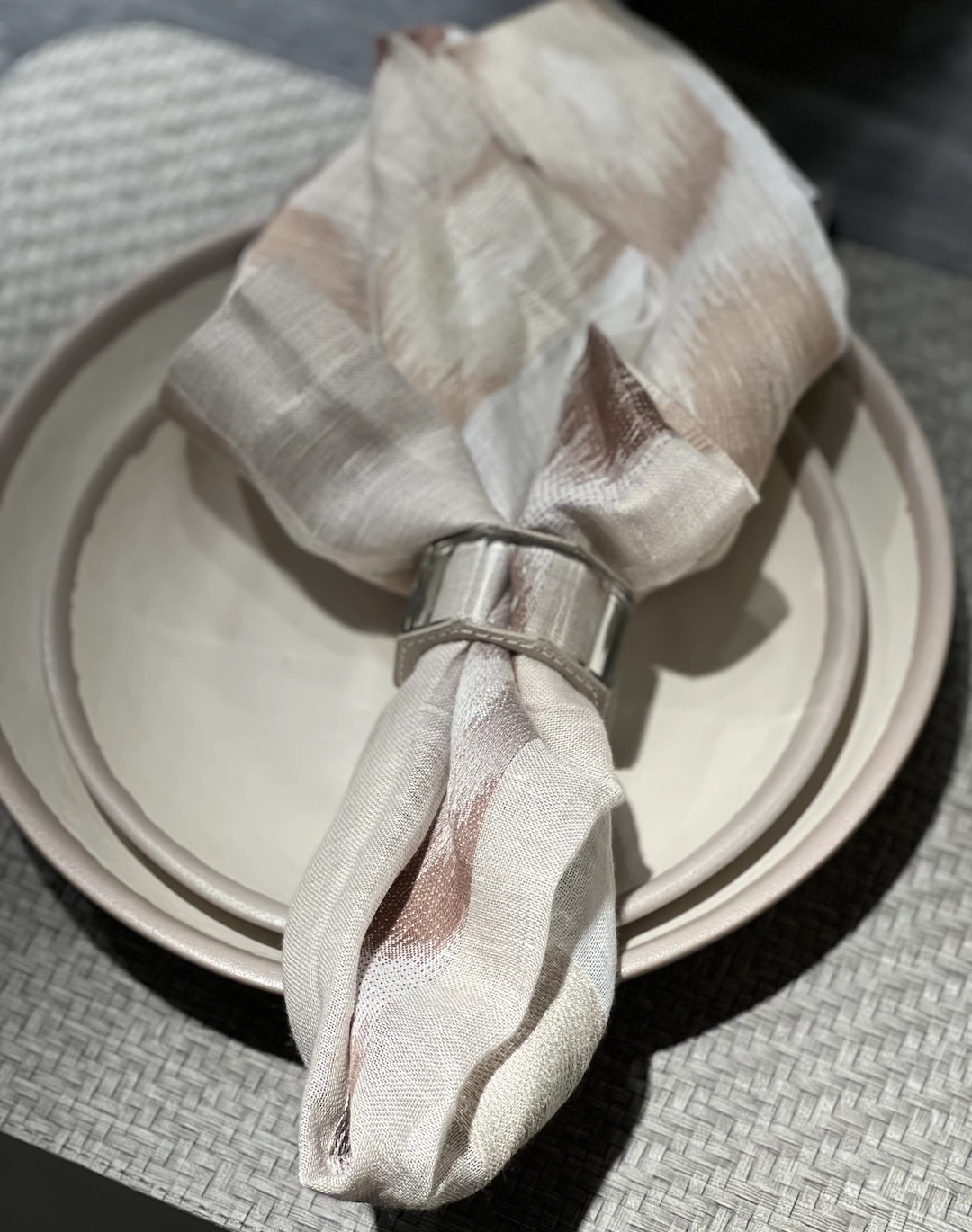 Q Squared POTTER MELAMINE DINNERWARE