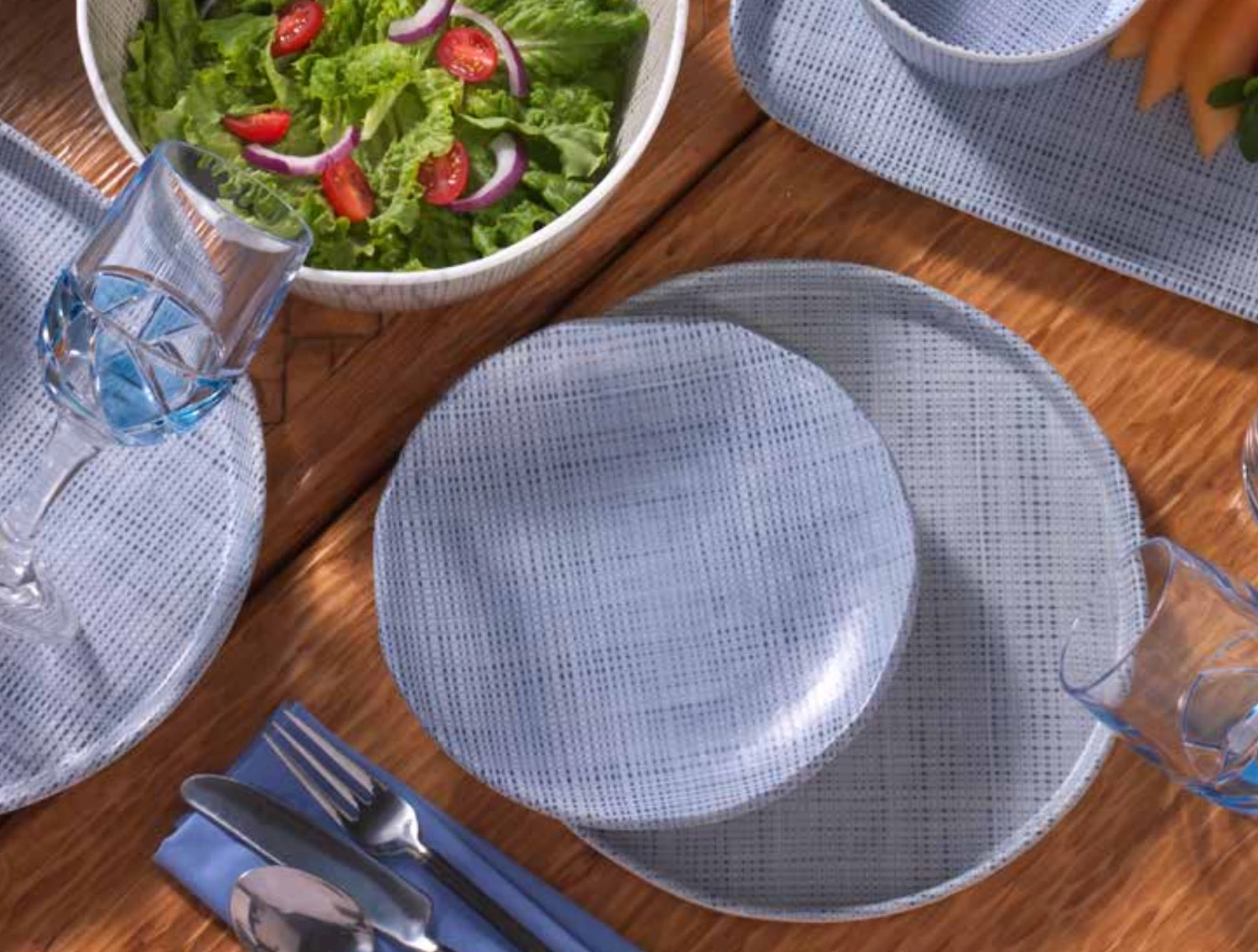 Merritt THE TABLE CAMBRIA LINEN MELAMINE DINNERWARE INDIGO