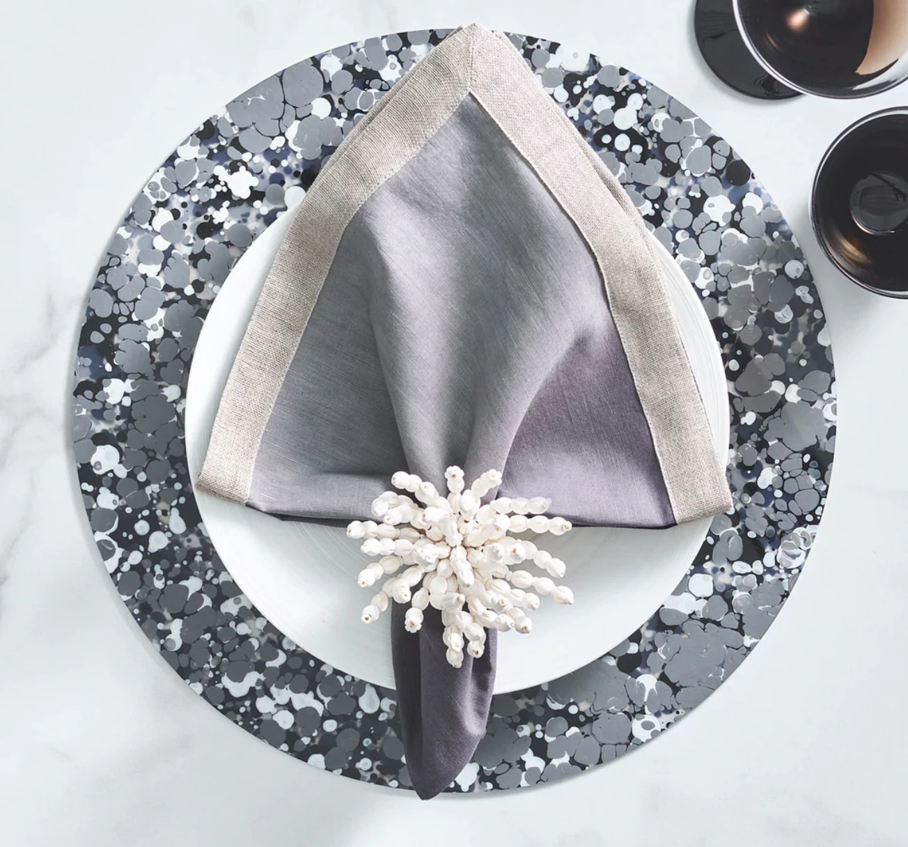 Kim Seybert SPLASH PLACEMAT BLACK & GREY