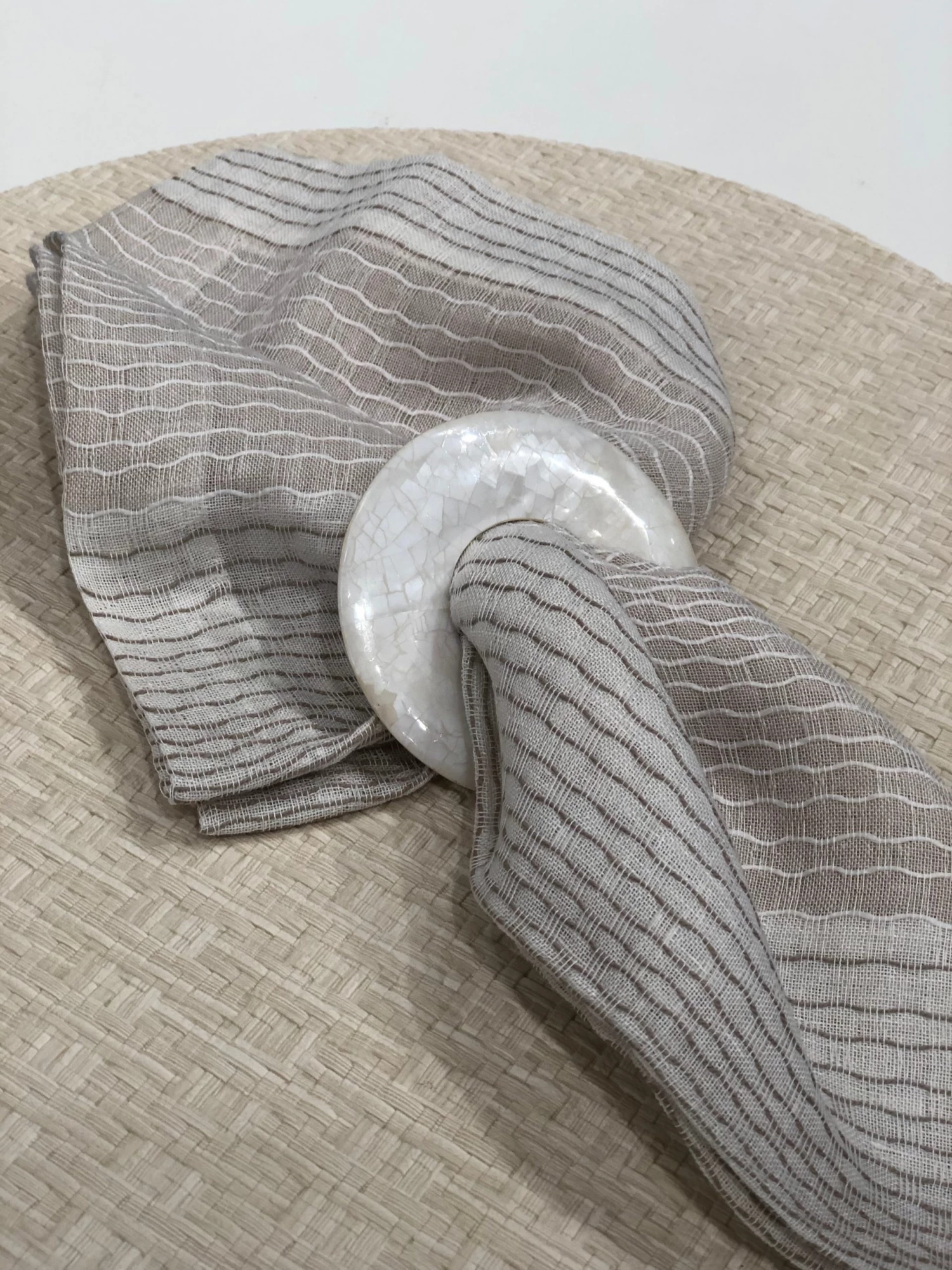 Bodrum WICKER EASY CARE PLACEMAT | ROUND | CREAM THE TABLE